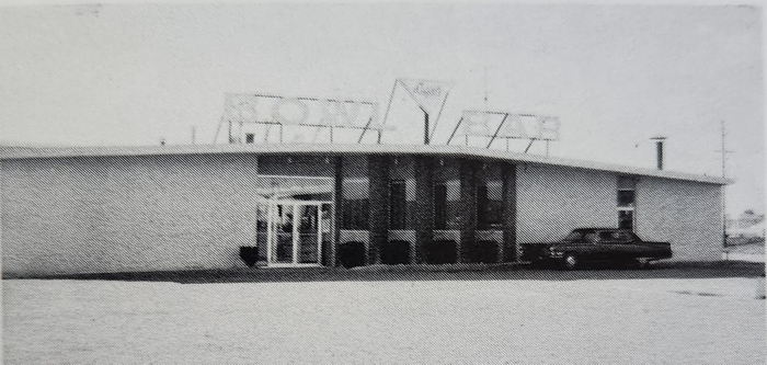 Gratiot Lanes - Old Photo (newer photo)